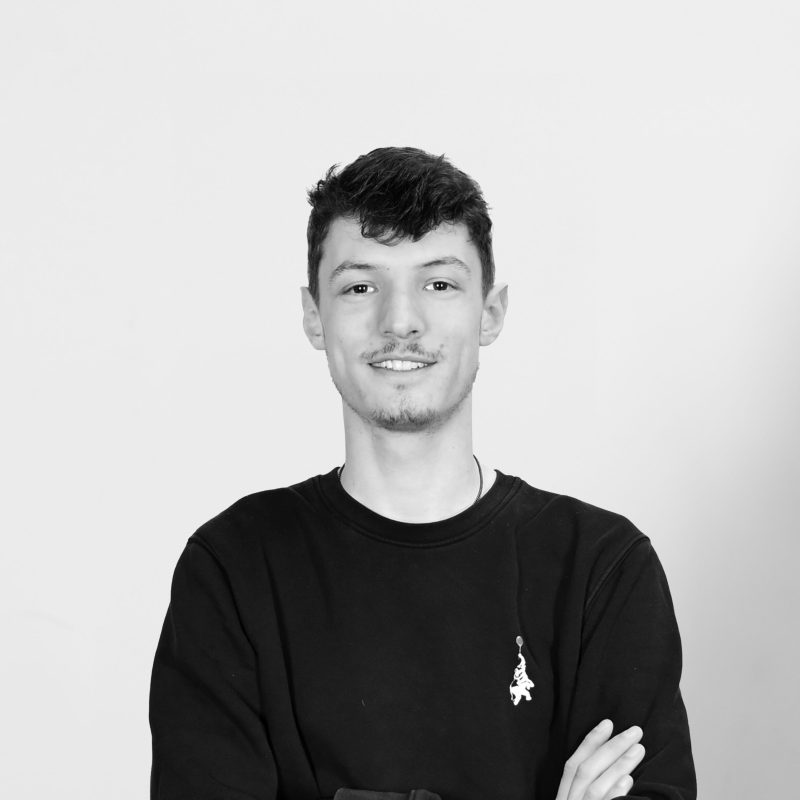 Sam Graphic Designer